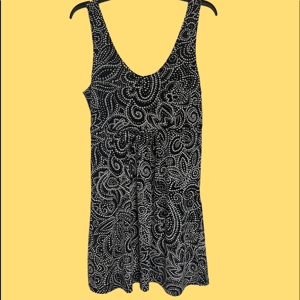 ♦️Apt. 9 Coverup♦️